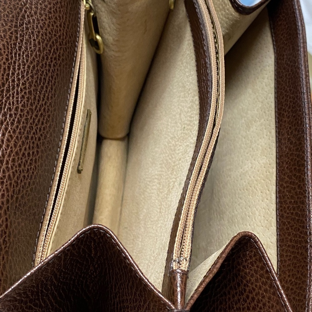MARK CROSS 1845 New York cross body VINTAGE Leather handbag with gold accents. - Picture 13 of 16